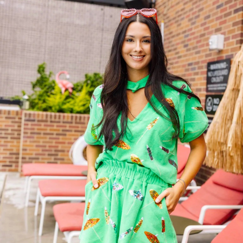 NWT Medium Queen of Sparkles green terry cloth umbrella shorts